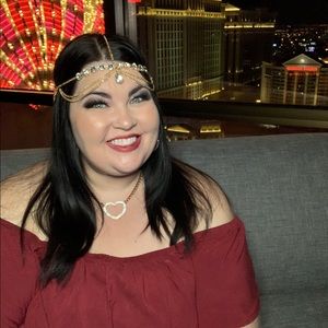 Meet your Posher, Brooke